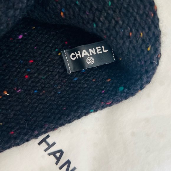Cashmere Logo CHANEL Beanie - Picture 3 of 4